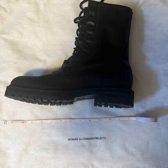 WOMAN by COMMON PROJECTS lace up black boot - Picture 15 of 16